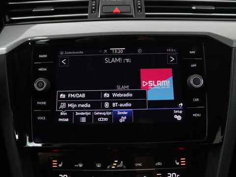 Volkswagen Passat 1.4 TSI PHEV GTE | Stoelverwarming | Camera | Adaptive cruise | Matrix LED | Massage | Carplay | Navigatie | Side Assist