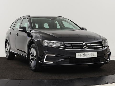 Volkswagen Passat 1.4 TSI PHEV GTE | Stoelverwarming | Camera | Adaptive cruise | Matrix LED | Massage | Carplay | Navigatie | Side Assist