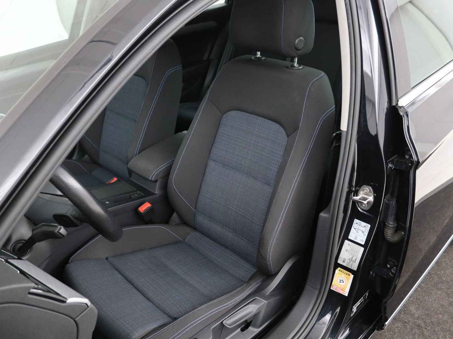 Volkswagen Passat 1.4 TSI PHEV GTE | Stoelverwarming | Camera | Adaptive cruise | Matrix LED | Massage | Carplay | Navigatie | Side Assist