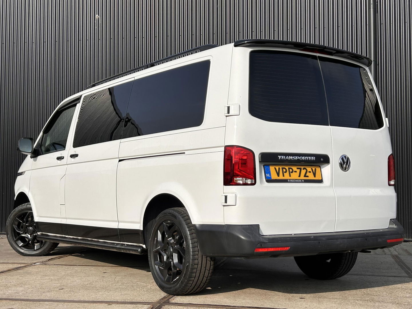Volkswagen Transporter 2.0TDI L2H1 | 2x Schuifdeur | 18 inch LMV | Stoelverwarming