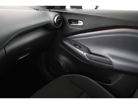 Nissan Juke 1.0 DIG-T N-Connecta | Carplay | Camera | Full LED | Keyless | Climate control | Cruise control