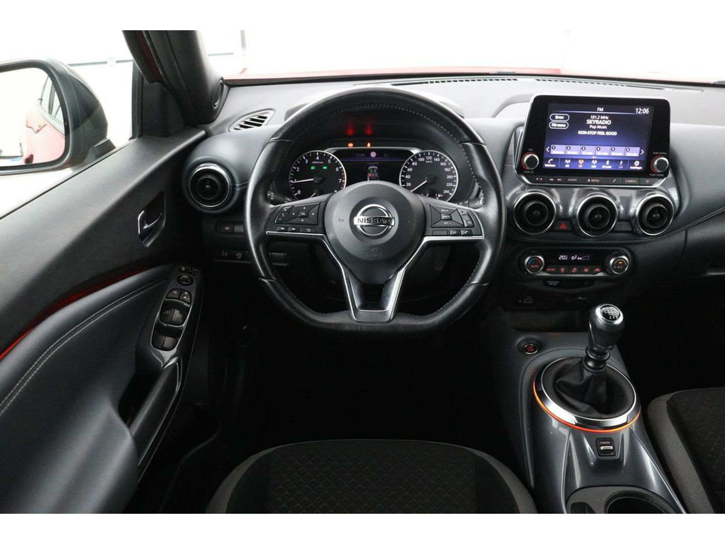 Nissan Juke 1.0 DIG-T N-Connecta | Carplay | Camera | Full LED | Keyless | Climate control | Cruise control