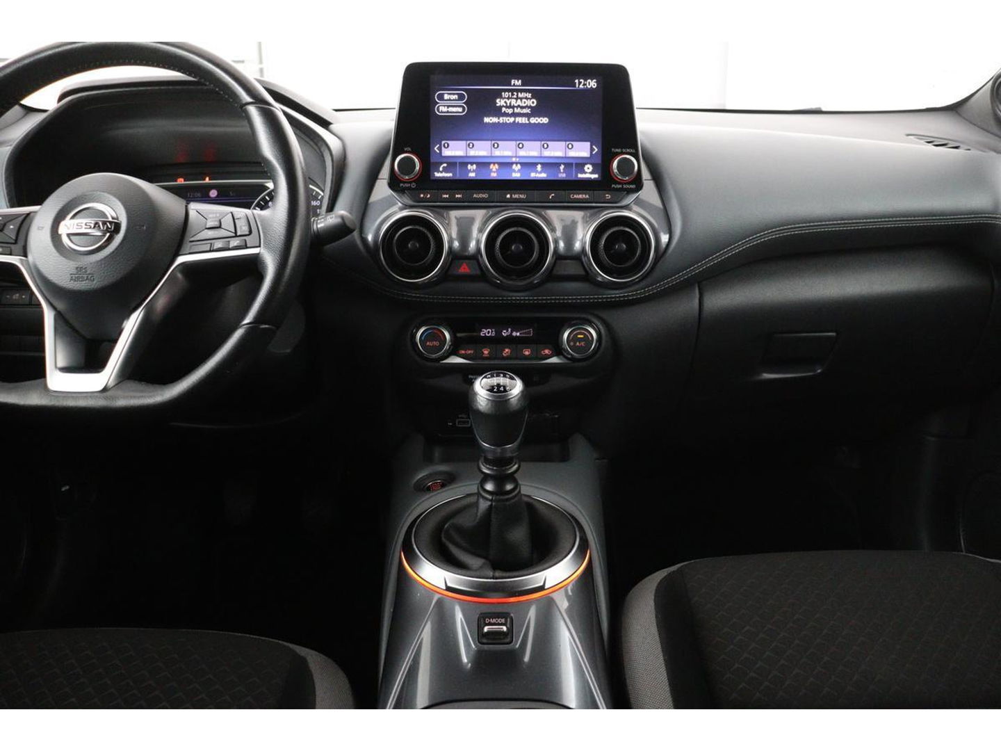 Nissan Juke 1.0 DIG-T N-Connecta | Carplay | Camera | Full LED | Keyless | Climate control | Cruise control