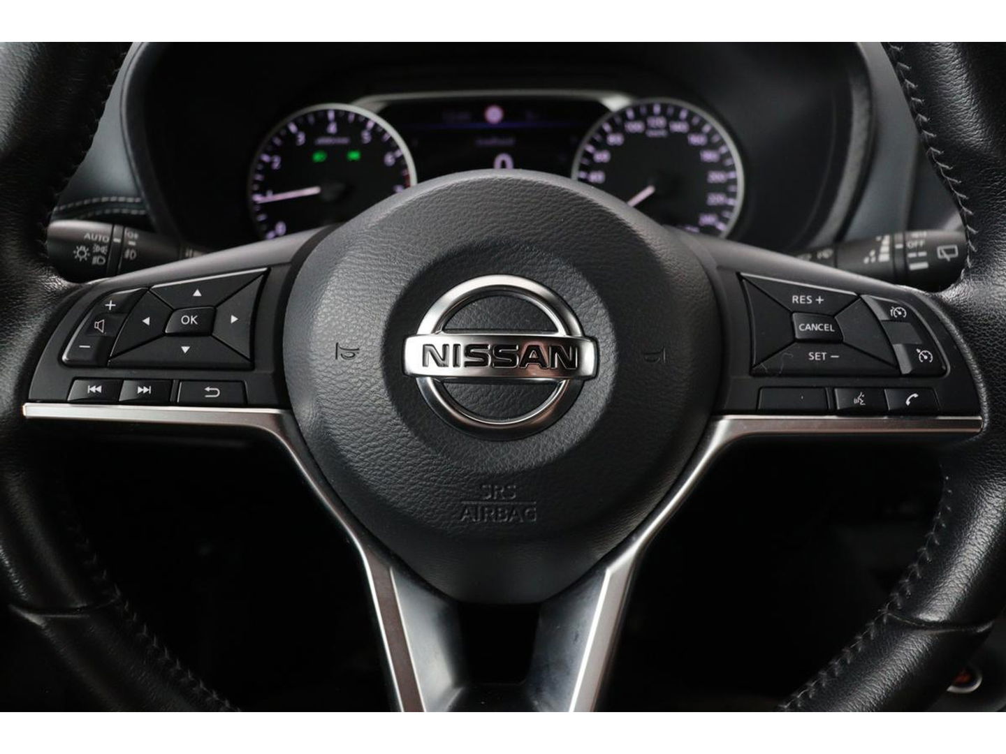 Nissan Juke 1.0 DIG-T N-Connecta | Carplay | Camera | Full LED | Keyless | Climate control | Cruise control