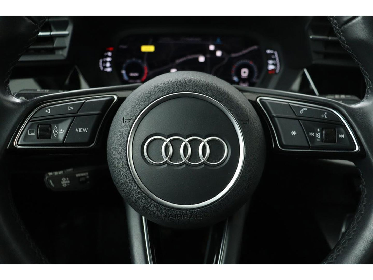 Audi A3 Sportback 30 TFSI Business edition | Adaptive Cruise | Stoelverwarming | Trekhaak | Carplay | Full LED | PDC | Navigatie