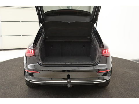 Audi A3 Sportback 30 TFSI Business edition | Adaptive Cruise | Stoelverwarming | Trekhaak | Carplay | Full LED | PDC | Navigatie