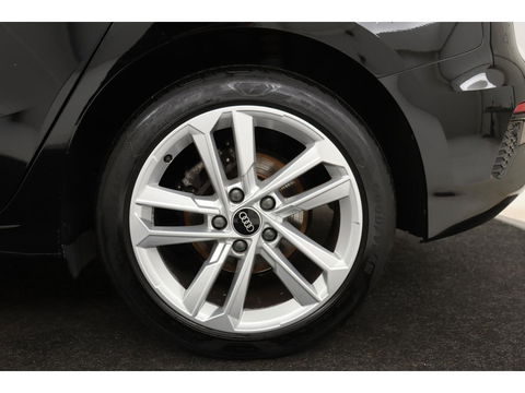 Audi A3 Sportback 30 TFSI Business edition | Adaptive Cruise | Stoelverwarming | Trekhaak | Carplay | Full LED | PDC | Navigatie