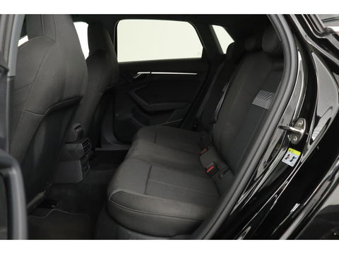 Audi A3 Sportback 30 TFSI Business edition | Adaptive Cruise | Stoelverwarming | Trekhaak | Carplay | Full LED | PDC | Navigatie