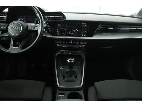 Audi A3 Sportback 30 TFSI Business edition | Adaptive Cruise | Stoelverwarming | Trekhaak | Carplay | Full LED | PDC | Navigatie