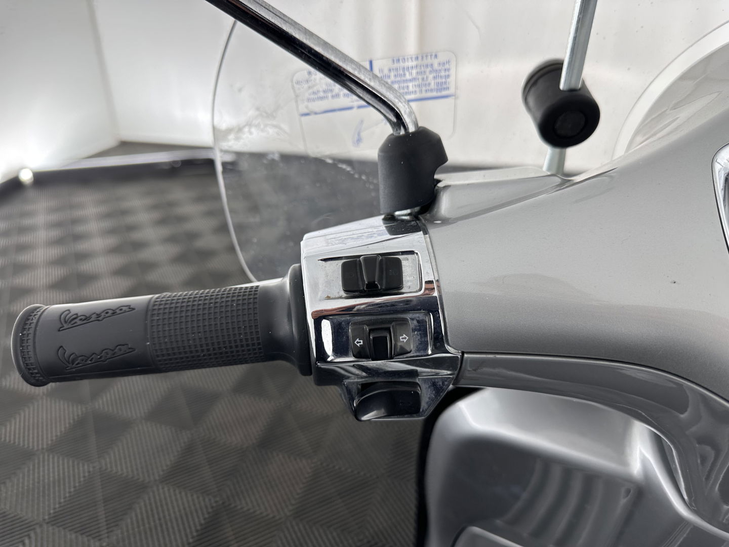 Vespa Bromscooter Elletrica