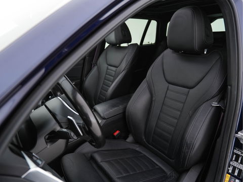 BMW 3 Serie Touring 330e Business Edition Plus M-Sportpack (INCL-BTW) *PANO | VERNASCA-FULL-LEATHER | HEAD-UP | FULL-LED | DIGI-COCKPIT | NAVI-FULLMAP | HEATED-SPORTSEATS | HIFI-SOUND | CAMERA | AMBIENT-LIGHT | TOWBAR | 19''ALU*