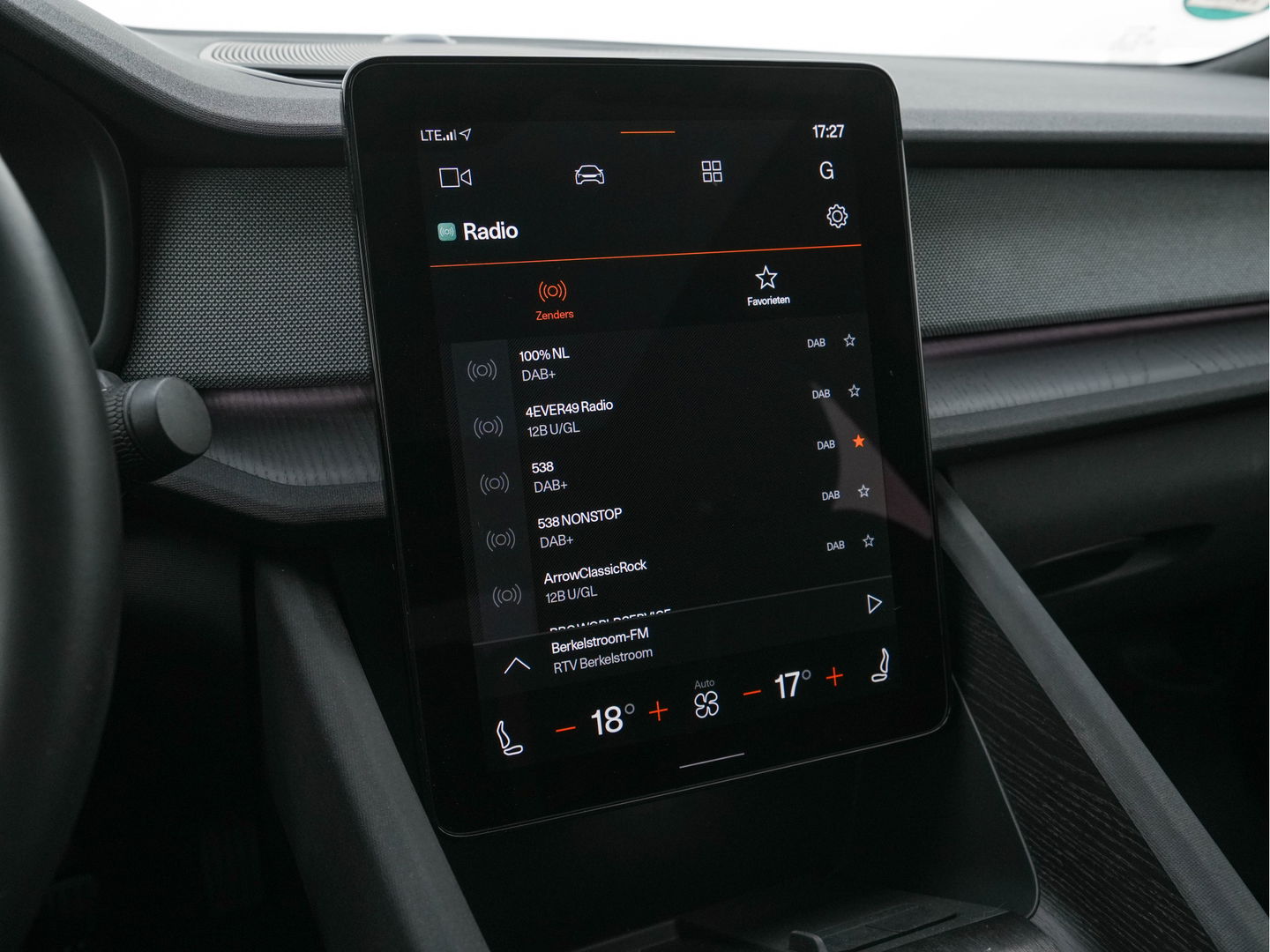 Polestar 2 Long Range Dual Motor Launch Edition 78kWh AWD [ 3-Fase ] (INCL-BTW) *PANO | NAVI-FULLMAP | HARMAN/KARDON-AUDIO | FULL-LED | KEYLESS | TOPVIEW | LANE-ASSIST | DIGI-COCKPIT | DAB+ | SPORT-SEATS | CARPLAY | TOWBAR | BLINDSPOT | 20''ALU*