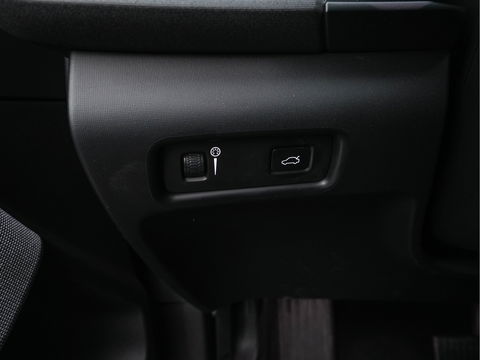 Polestar 2 Long Range Dual Motor Launch Edition 78kWh AWD [ 3-Fase ] (INCL-BTW) *PANO | NAVI-FULLMAP | HARMAN/KARDON-AUDIO | FULL-LED | KEYLESS | TOPVIEW | LANE-ASSIST | DIGI-COCKPIT | DAB+ | SPORT-SEATS | CARPLAY | TOWBAR | BLINDSPOT | 20''ALU*
