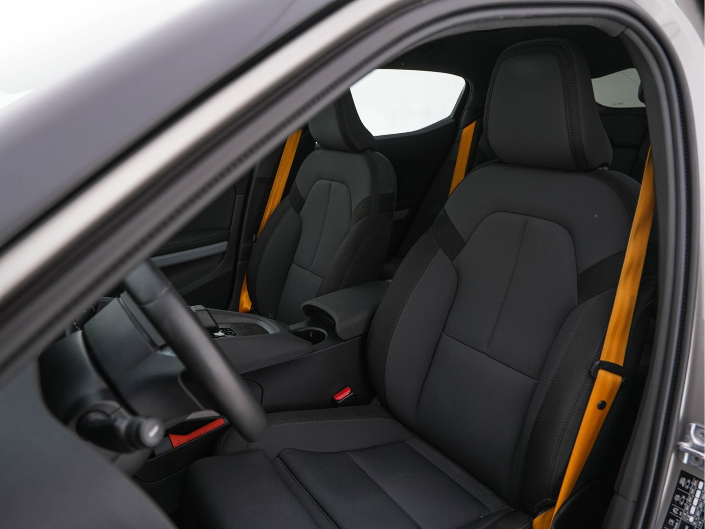 Polestar 2 Long Range Dual Motor Launch Edition 78kWh AWD [ 3-Fase ] (INCL-BTW) *PANO | NAVI-FULLMAP | HARMAN/KARDON-AUDIO | FULL-LED | KEYLESS | TOPVIEW | LANE-ASSIST | DIGI-COCKPIT | DAB+ | SPORT-SEATS | CARPLAY | TOWBAR | BLINDSPOT | 20''ALU*
