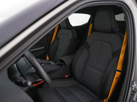 Polestar 2 Long Range Dual Motor Launch Edition 78kWh AWD [ 3-Fase ] (INCL-BTW) *PANO | NAVI-FULLMAP | HARMAN/KARDON-AUDIO | FULL-LED | KEYLESS | TOPVIEW | LANE-ASSIST | DIGI-COCKPIT | DAB+ | SPORT-SEATS | CARPLAY | TOWBAR | BLINDSPOT | 20''ALU*
