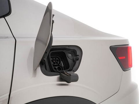 Polestar 2 Long Range Dual Motor Launch Edition 78kWh AWD [ 3-Fase ] (INCL-BTW) *PANO | NAVI-FULLMAP | HARMAN/KARDON-AUDIO | FULL-LED | KEYLESS | TOPVIEW | LANE-ASSIST | DIGI-COCKPIT | DAB+ | SPORT-SEATS | CARPLAY | TOWBAR | BLINDSPOT | 20''ALU*