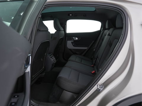 Polestar 2 Long Range Dual Motor Launch Edition 78kWh [ 3-Fase ] (INCL-BTW) *PANO | HARMAN/KARDON-AUDIO | FULL-LED | TOPVIEW | BLINDSPOT |  KEYLESS | MEMORY-PACK | ADAPT.CRUISE | CARPLAY | HEATED-SPORTSEATS | DIGI-COCKPIT | 20"ALU*