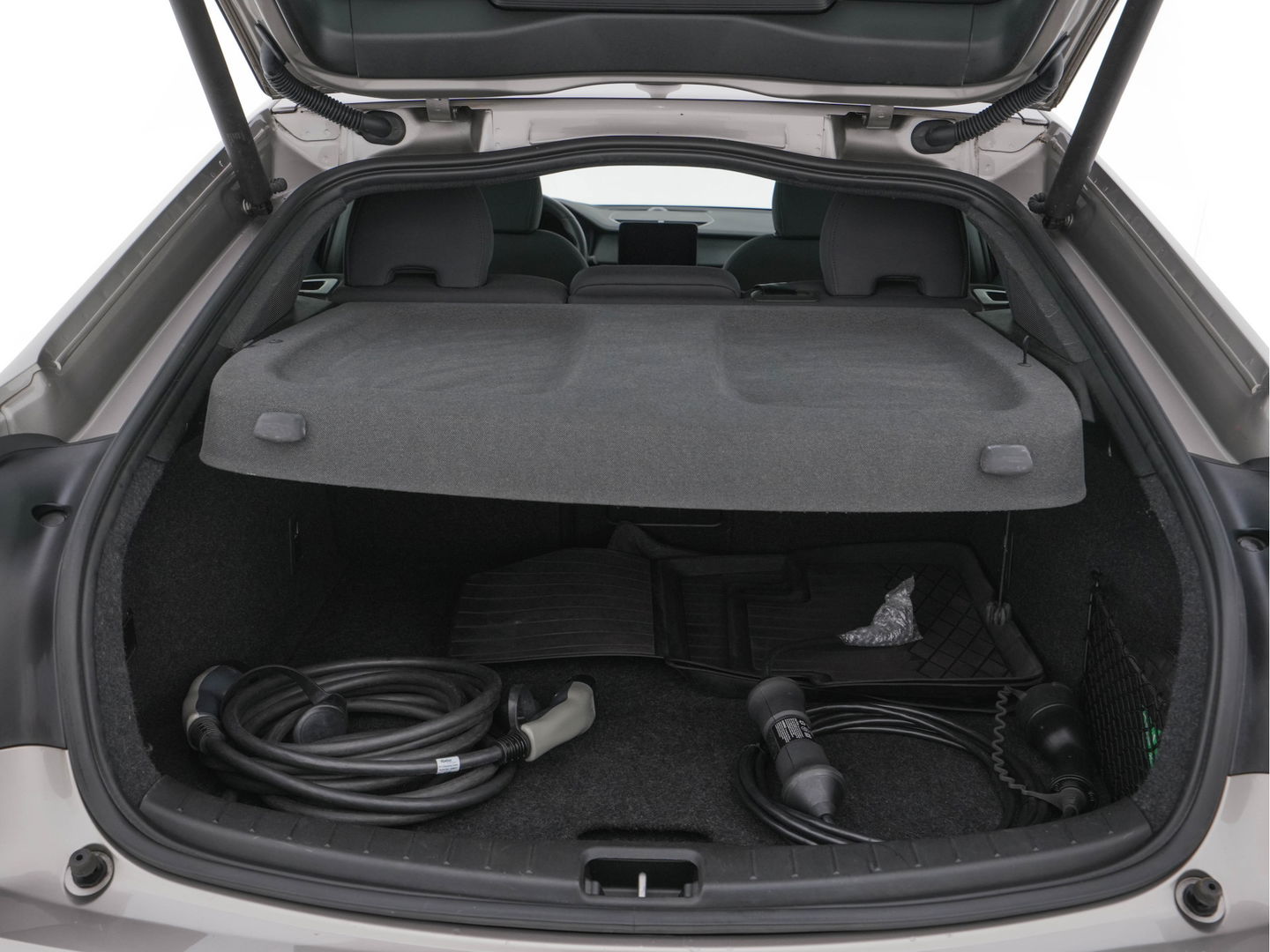Polestar 2 Long Range Dual Motor Launch Edition 78kWh [ 3-Fase ] (INCL-BTW) *PANO | HARMAN/KARDON-AUDIO | FULL-LED | TOPVIEW | BLINDSPOT |  KEYLESS | MEMORY-PACK | ADAPT.CRUISE | CARPLAY | HEATED-SPORTSEATS | DIGI-COCKPIT | 20"ALU*