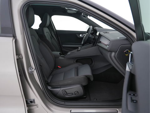 Polestar 2 Long Range Dual Motor Launch Edition 78kWh [ 3-Fase ] (INCL-BTW) *PANO | HARMAN/KARDON-AUDIO | FULL-LED | TOPVIEW | BLINDSPOT |  KEYLESS | MEMORY-PACK | ADAPT.CRUISE | CARPLAY | HEATED-SPORTSEATS | DIGI-COCKPIT | 20"ALU*