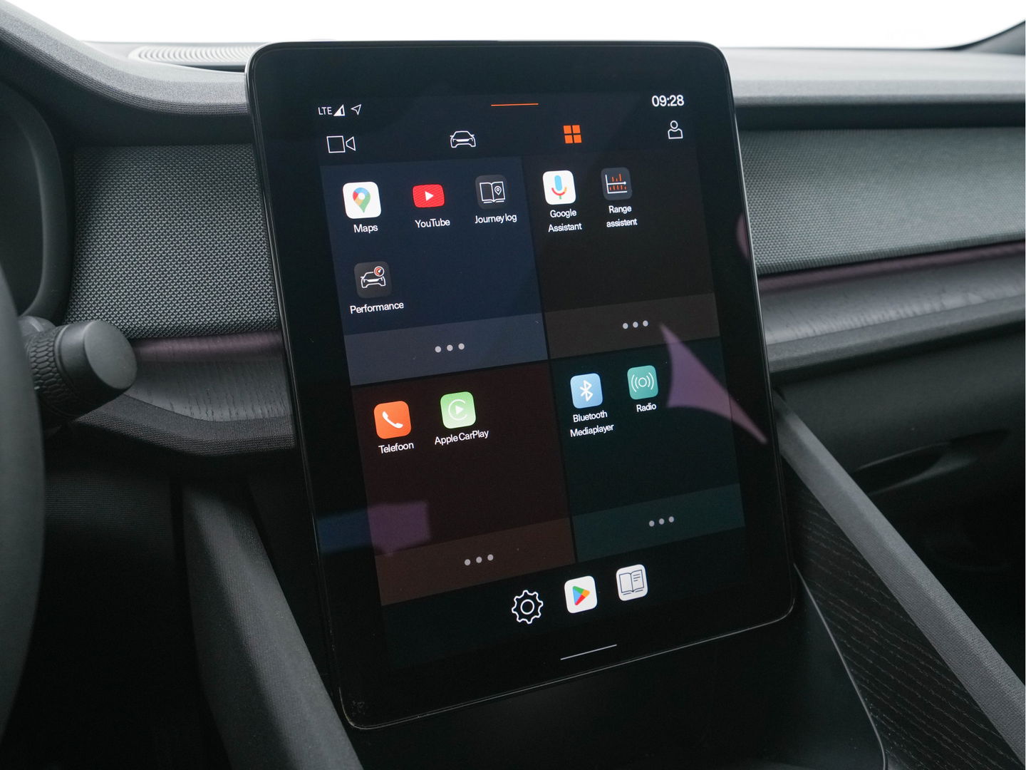 Polestar 2 Long Range Dual Motor Launch Edition 78kWh [ 3-Fase ] (INCL-BTW) *PANO | HARMAN/KARDON-AUDIO | FULL-LED | TOPVIEW | BLINDSPOT |  KEYLESS | MEMORY-PACK | ADAPT.CRUISE | CARPLAY | HEATED-SPORTSEATS | DIGI-COCKPIT | 20"ALU*