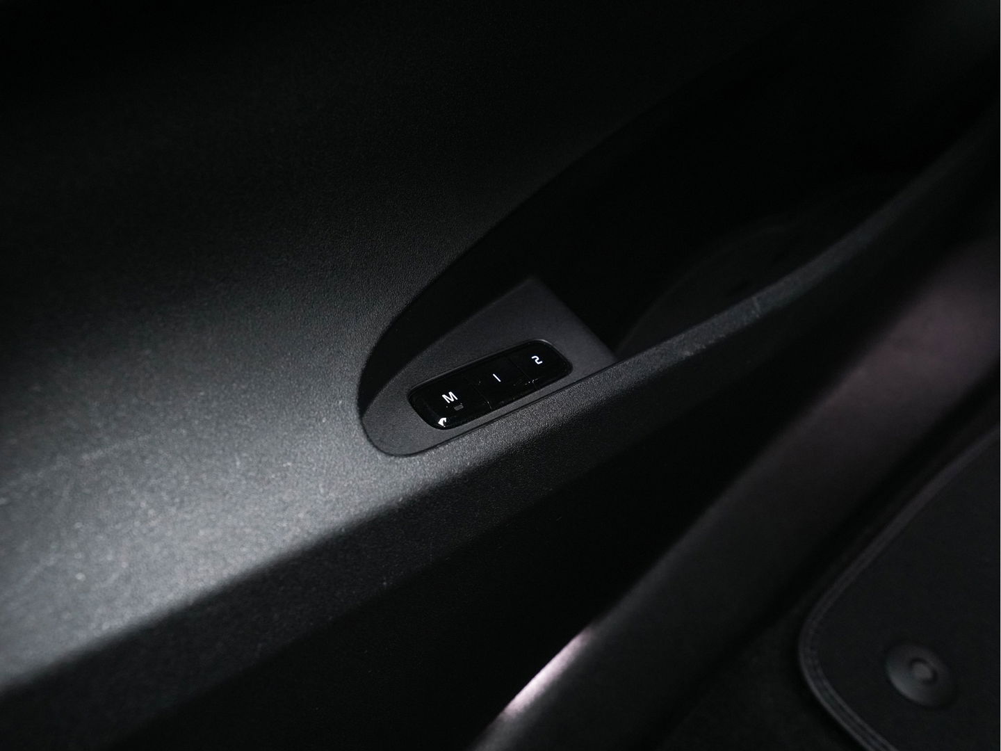 Polestar 2 Long Range Dual Motor Launch Edition 78kWh [ 3-Fase ] (INCL-BTW) *PANO | HARMAN/KARDON-AUDIO | FULL-LED | TOPVIEW | BLINDSPOT |  KEYLESS | MEMORY-PACK | ADAPT.CRUISE | CARPLAY | HEATED-SPORTSEATS | DIGI-COCKPIT | 20"ALU*