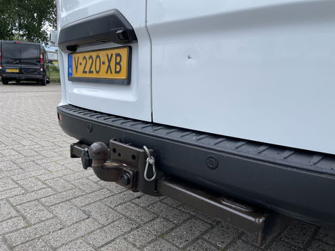 Ford Transit Custom 280 2.0 TDCI L1H1 Trend / vaste prijs rijklaar € 14.950 ex btw / euro 6 diesel / bpm vrij / lease vanaf € 252 / airco / cruise / navi / trekhaak / imperial / camera !