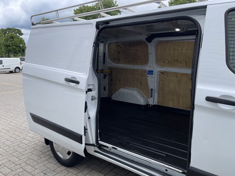 Ford Transit Custom 280 2.0 TDCI L1H1 Trend / vaste prijs rijklaar € 14.950 ex btw / euro 6 diesel / bpm vrij / lease vanaf € 252 / airco / cruise / navi / trekhaak / imperial / camera !