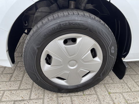 Ford Transit Custom 280 2.0 TDCI L1H1 Trend / vaste prijs rijklaar € 14.950 ex btw / euro 6 diesel / bpm vrij / lease vanaf € 252 / airco / cruise / navi / trekhaak / imperial / camera !