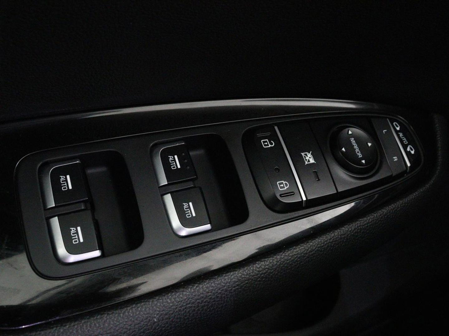 Kia Optima 1.6 T-GDI GT-Line | Panoramadak | Leder | Stoelventilatie | Adaptive cruise | 360 camera | Full LED | Keyless | Memory | Harman/Kardon | Park Assist