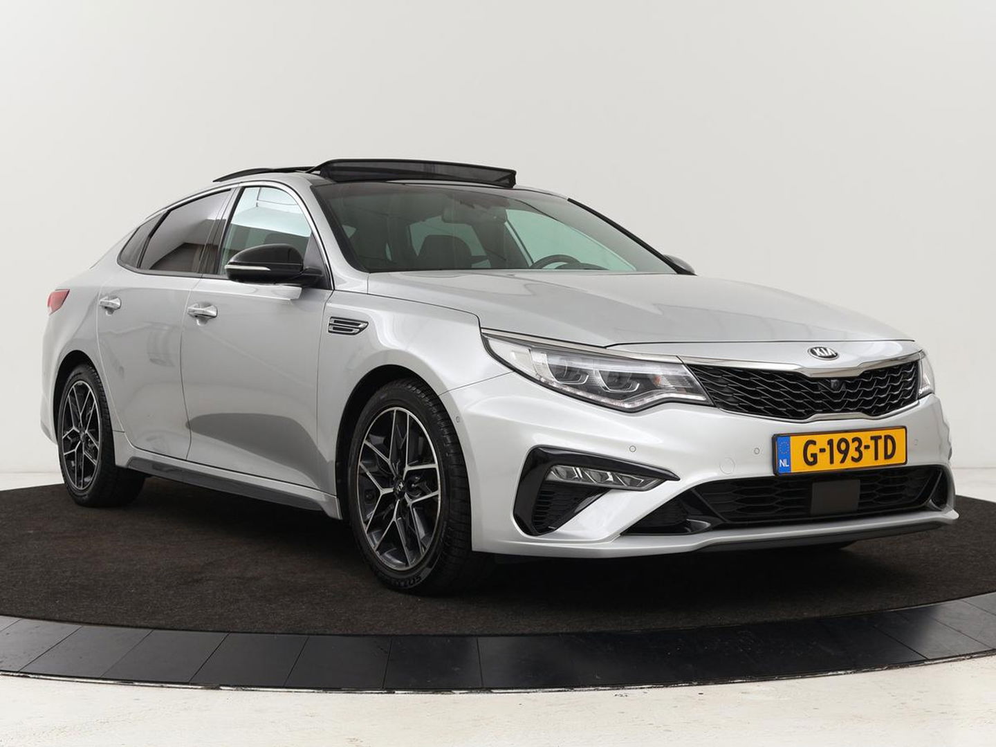 Kia Optima 1.6 T-GDI GT-Line | Panoramadak | Leder | Stoelventilatie | Adaptive cruise | 360 camera | Full LED | Keyless | Memory | Harman/Kardon | Park Assist
