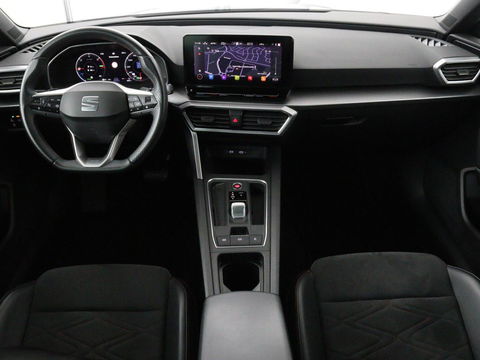 SEAT Leon 1.4 eHybrid PHEV FR | Stoel & stuurverwarming | Camera | Adaptive cruise | Carplay | Keyless | Sfeerverlichting | Memory | Half leder | Navigatie | Full LED