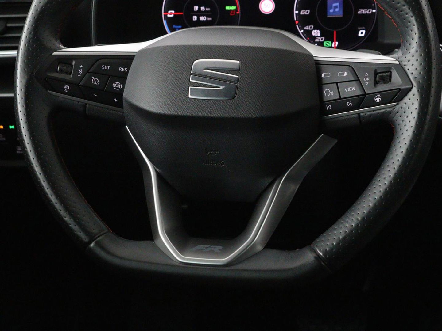 SEAT Leon 1.4 eHybrid PHEV FR | Stoel & stuurverwarming | Camera | Adaptive cruise | Carplay | Keyless | Sfeerverlichting | Memory | Half leder | Navigatie | Full LED