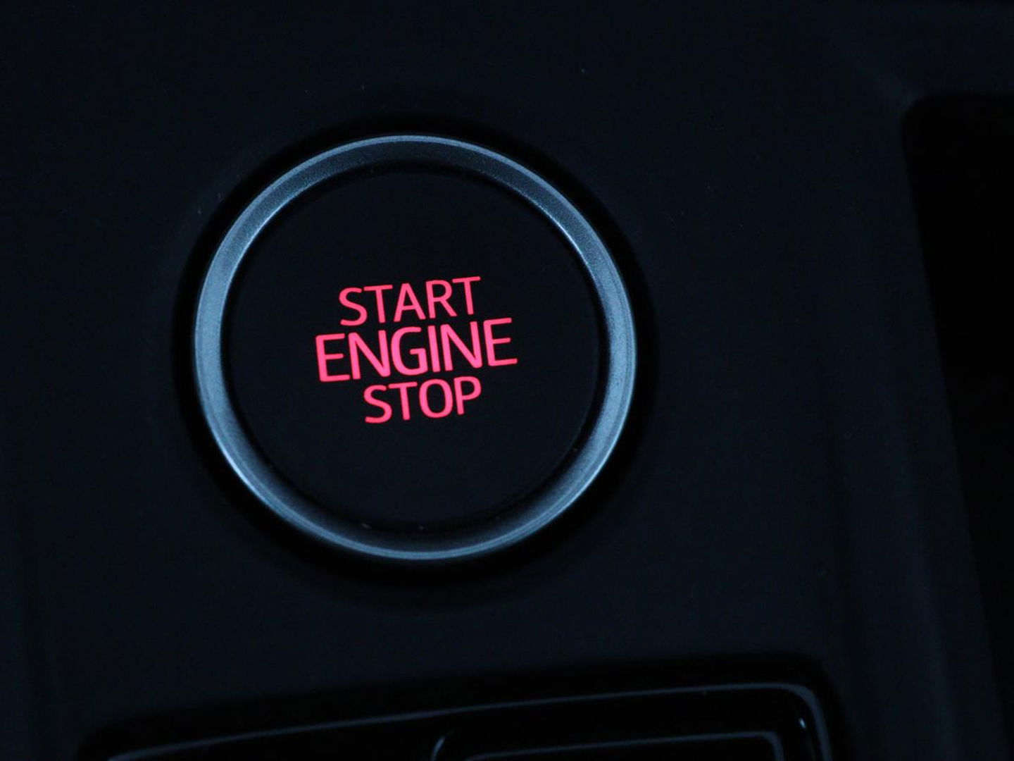 SEAT Leon 1.4 eHybrid PHEV FR | Stoel & stuurverwarming | Camera | Adaptive cruise | Carplay | Keyless | Sfeerverlichting | Memory | Half leder | Navigatie | Full LED