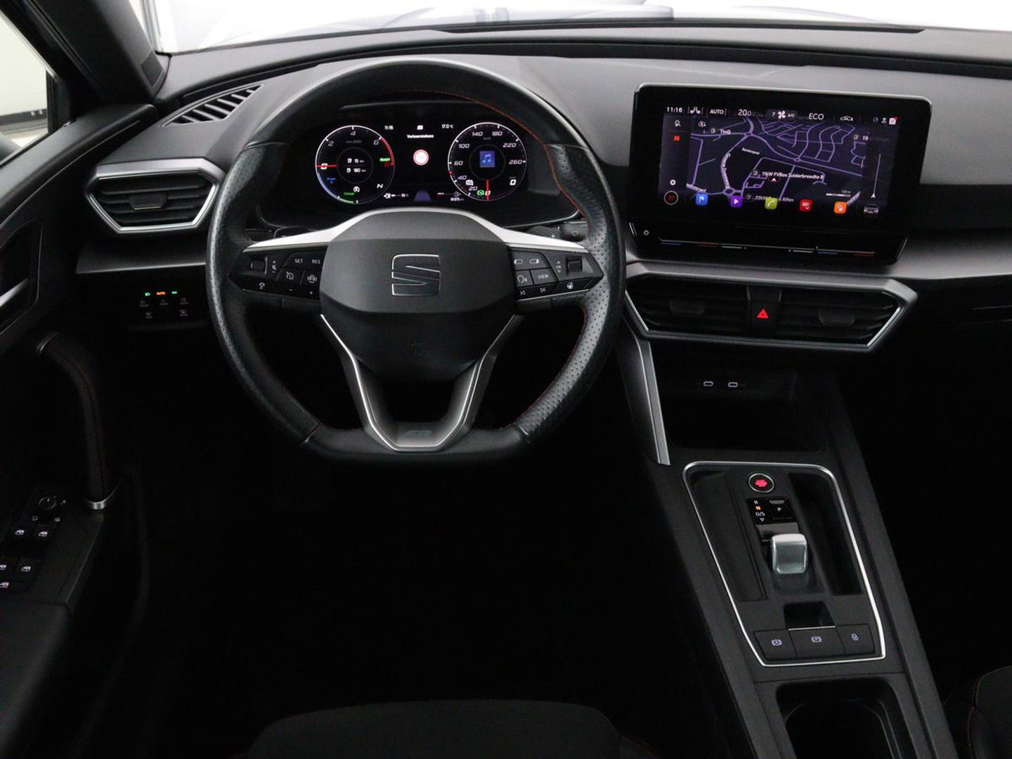 SEAT Leon 1.4 eHybrid PHEV FR | Stoel & stuurverwarming | Camera | Adaptive cruise | Carplay | Keyless | Sfeerverlichting | Memory | Half leder | Navigatie | Full LED