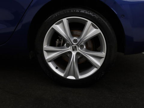 SEAT Leon 1.4 eHybrid PHEV FR | Stoel & stuurverwarming | Camera | Adaptive cruise | Carplay | Keyless | Sfeerverlichting | Memory | Half leder | Navigatie | Full LED