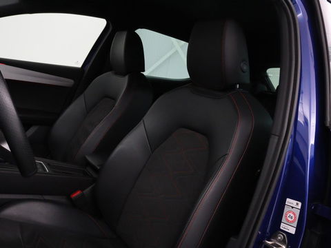 SEAT Leon 1.4 eHybrid PHEV FR | Stoel & stuurverwarming | Camera | Adaptive cruise | Carplay | Keyless | Sfeerverlichting | Memory | Half leder | Navigatie | Full LED