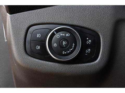 Ford Transit Connect 1.5 TDCI L1 Black Edition Camera, Cruise, Carplay, 100pk, Automaat, multimedia, Trekhaak, Stoelverwarming, Uniek!
