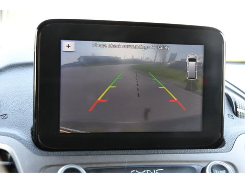 Ford Transit Connect 1.5 TDCI L1 Black Edition Camera, Cruise, Carplay, 100pk, Automaat, multimedia, Trekhaak, Stoelverwarming, Uniek!