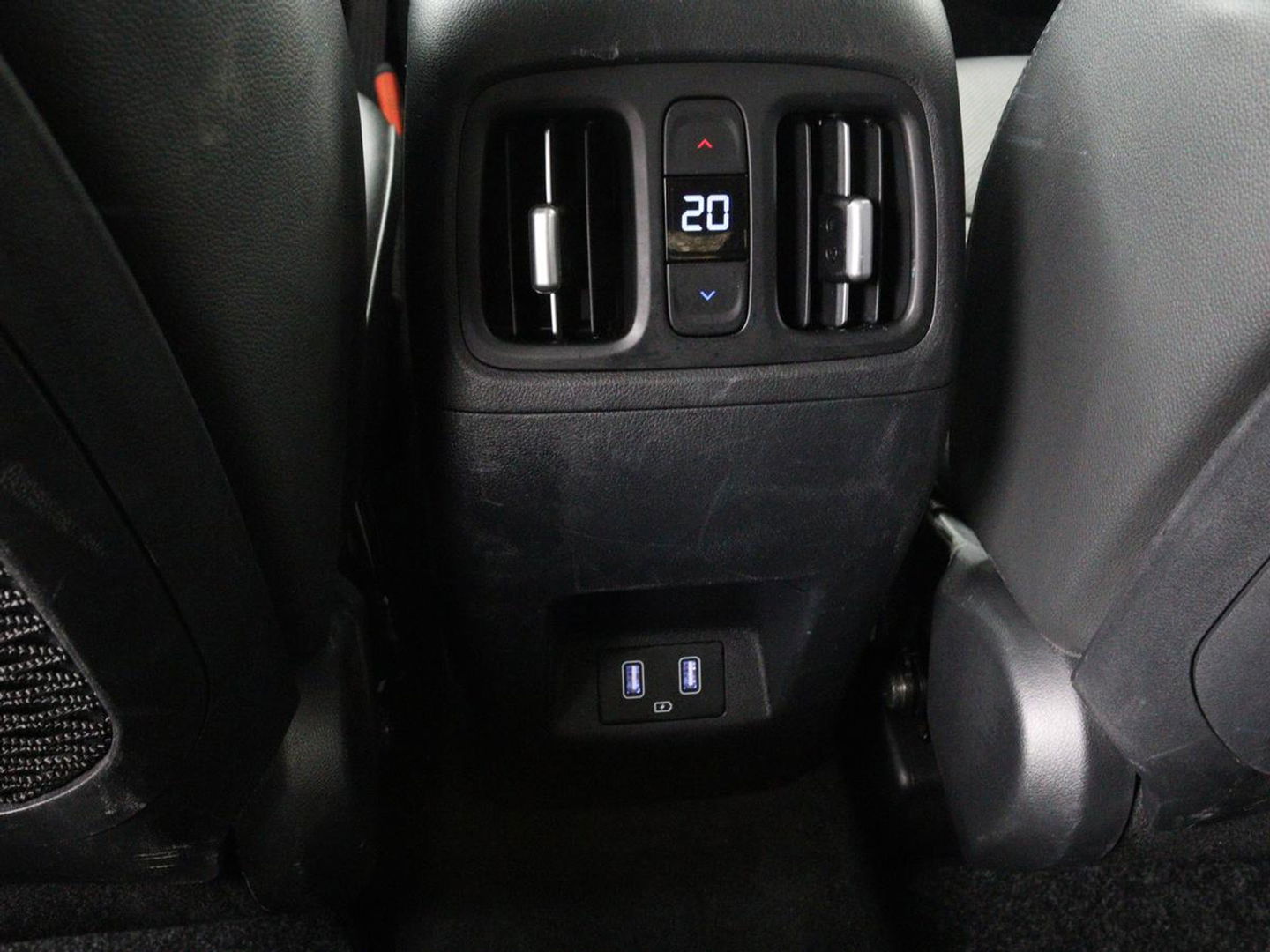 Hyundai Tucson 1.6 T-GDI HEV Premium | Leder | Stoelventilatie | Adaptive cruise | 360 camera | Carplay | Stuurverwarming | Memory | Navigatie | Full LED