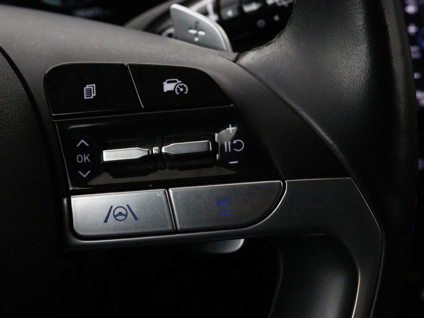 Hyundai Tucson 1.6 T-GDI HEV Premium | Leder | Stoelventilatie | Adaptive cruise | 360 camera | Carplay | Stuurverwarming | Memory | Navigatie | Full LED