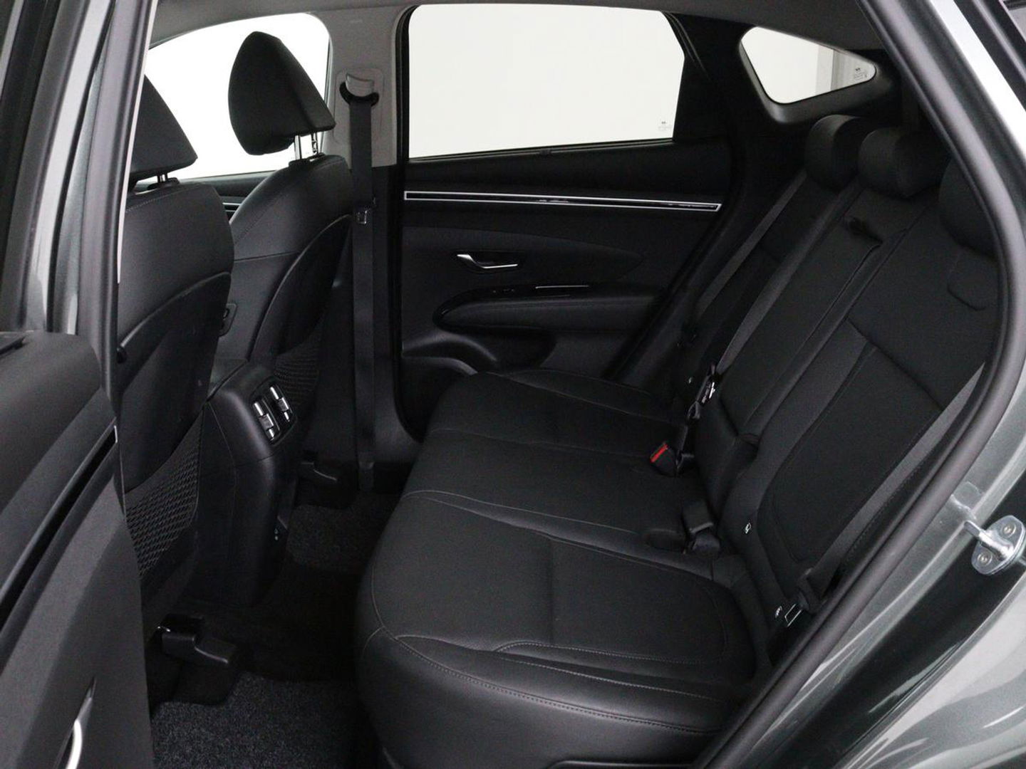 Hyundai Tucson 1.6 T-GDI HEV Premium | Leder | Stoelventilatie | Adaptive cruise | 360 camera | Carplay | Stuurverwarming | Memory | Navigatie | Full LED