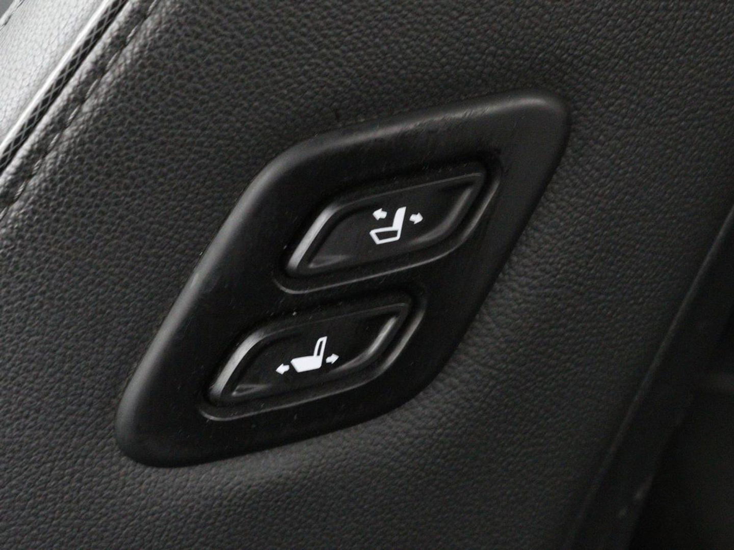 Hyundai Tucson 1.6 T-GDI HEV Premium | Leder | Stoelventilatie | Adaptive cruise | 360 camera | Carplay | Stuurverwarming | Memory | Navigatie | Full LED
