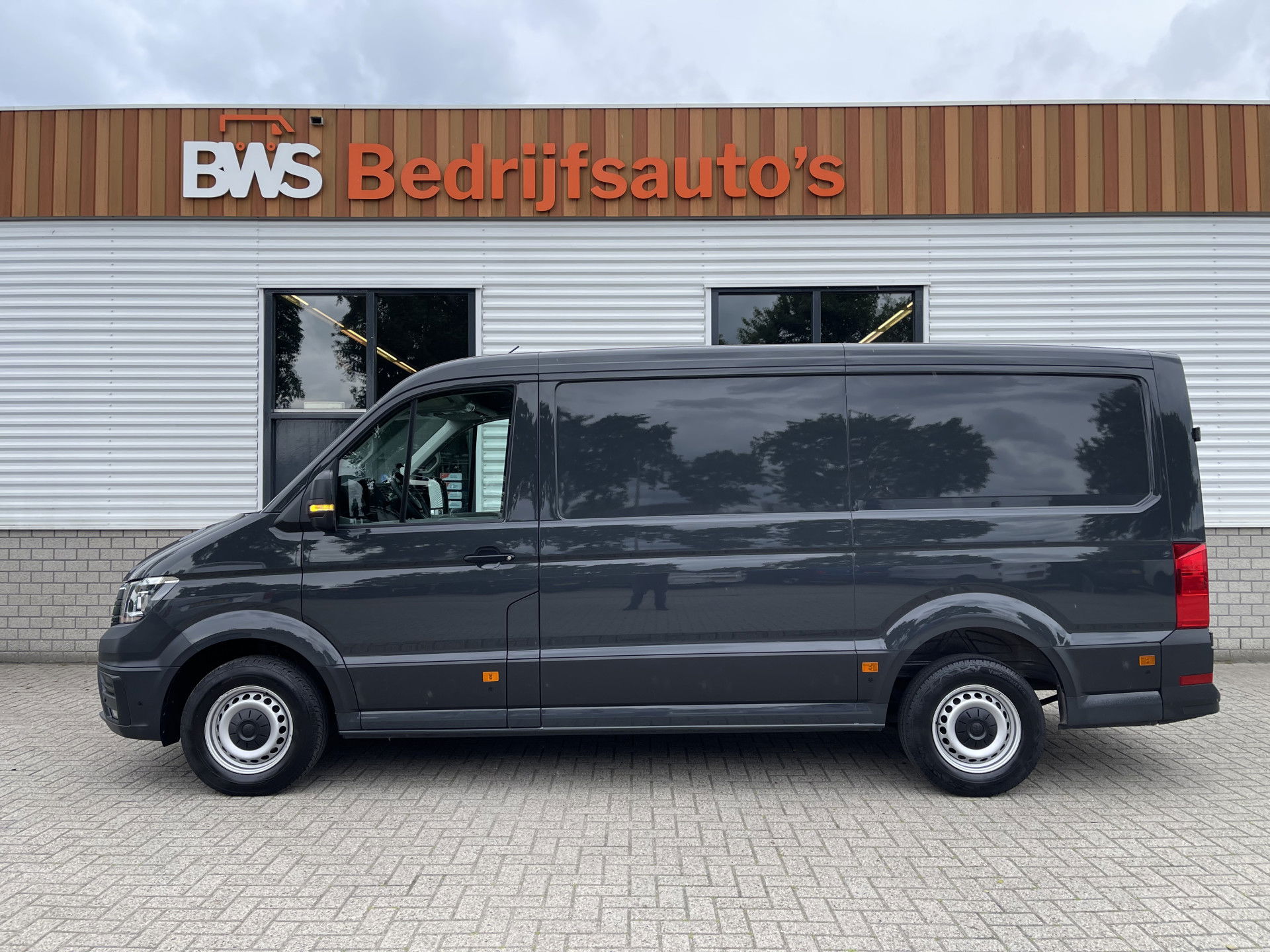 Volkswagen Crafter 35 2.0 TDI 140pk L3H2 Comfortline / vaste prijs rijklaar € 21.950 ex btw / lease vanaf € / airco / cruise / navi / achteruit rijcamera / euro 6 / bpm vrij !