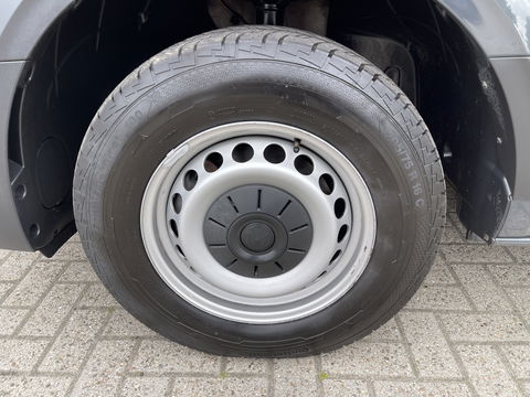 Volkswagen Crafter 35 2.0 TDI 140pk L3H2 Comfortline / vaste prijs rijklaar € 21.950 ex btw / lease vanaf € / airco / cruise / navi / achteruit rijcamera / euro 6 / bpm vrij !