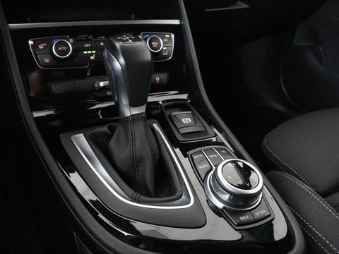 BMW 2 Serie Gran Tourer 218d Advantage | Sportstoelen | Stoelverwarming | Navigatie | Bluetooth | Parkeerhulp | Climate control | Cruise control