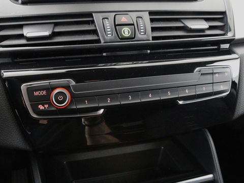 BMW 2 Serie Gran Tourer 218d Advantage | Sportstoelen | Stoelverwarming | Navigatie | Bluetooth | Parkeerhulp | Climate control | Cruise control