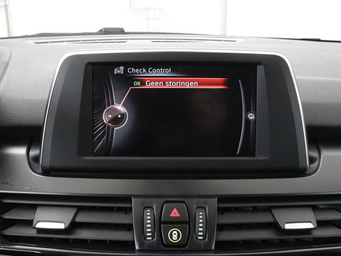 BMW 2 Serie Gran Tourer 218d Advantage | Sportstoelen | Stoelverwarming | Navigatie | Bluetooth | Parkeerhulp | Climate control | Cruise control