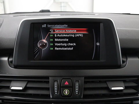 BMW 2 Serie Gran Tourer 218d Advantage | Sportstoelen | Stoelverwarming | Navigatie | Bluetooth | Parkeerhulp | Climate control | Cruise control