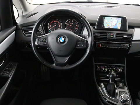 BMW 2 Serie Gran Tourer 218d Advantage | Sportstoelen | Stoelverwarming | Navigatie | Bluetooth | Parkeerhulp | Climate control | Cruise control
