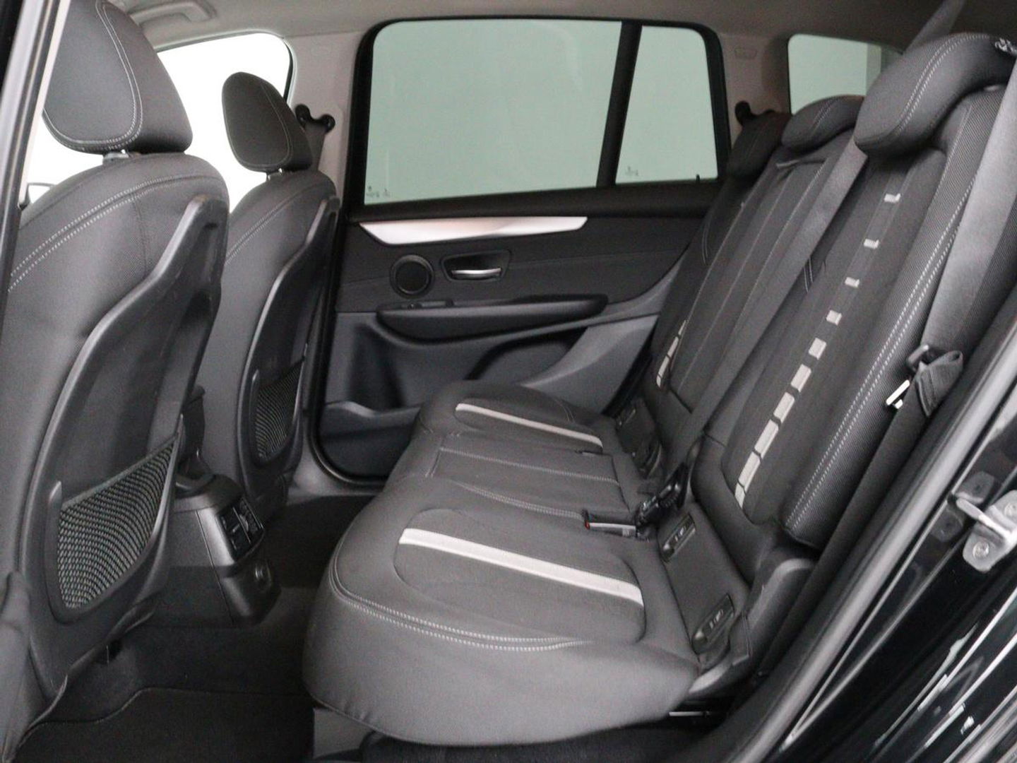 BMW 2 Serie Gran Tourer 218d Advantage | Sportstoelen | Stoelverwarming | Navigatie | Bluetooth | Parkeerhulp | Climate control | Cruise control